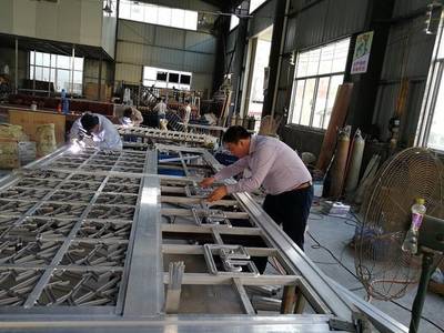 湖南師范大學附屬樹仁學校 讓寧鄉教育再上新臺階